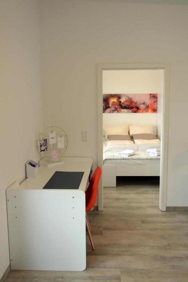 Unique Zentrale Moderne 2 Zimmer Wohnung Nahe Dem Park Филлинген-Швеннинген Экстерьер фото